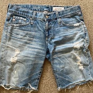 AG Nikki Short Relaxed Skinny